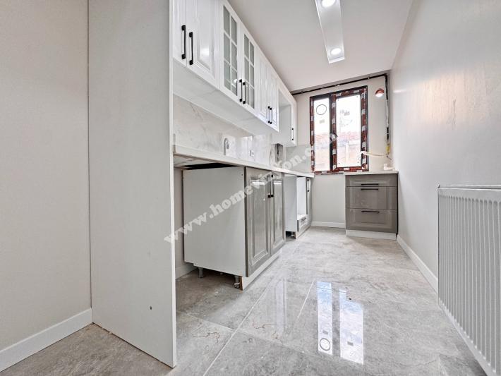 Bahçelievler Hürriyet Satılık Merkeze Yakın Sıfır Lüx 4+1 Dublex Daire.-1