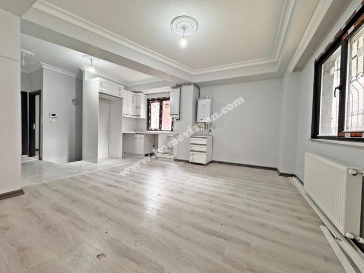 Bahçelievler Zafer Kiralık Sıfır 2+1 Depolu Dükkan.-1