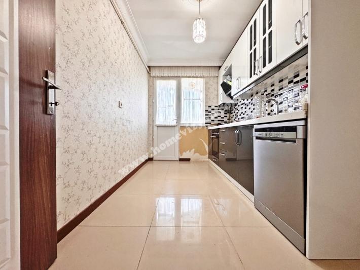Bahçelievler Yenibosna Radarda Otoparklı Kiralık Süper Lüx 5+2 Dublex Daire.-1